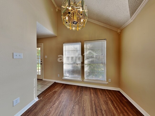 Photo - 3167 Lido Way