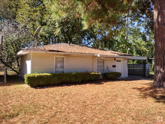 Building Photo - 1409 N McGuire Ave Rental