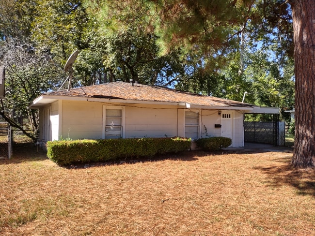 Photo - 1409 N McGuire Ave House