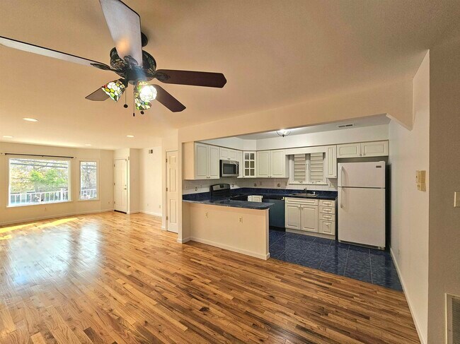 Photo - 113 Palisade Ave Unit 1