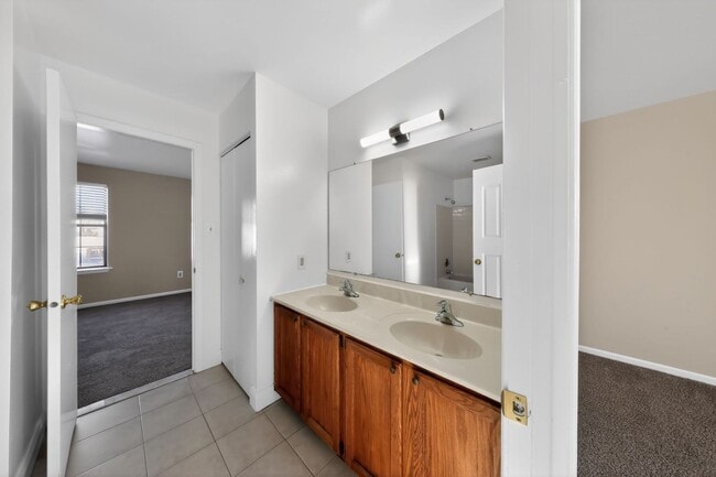 Photo - Newly Refinished 2 Bedroom Townhome