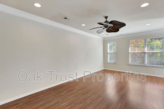 Photo - 1479 Roustabout Way