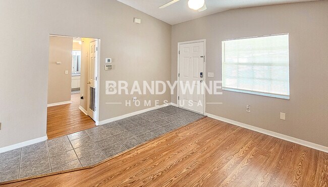 8705 Ruth Pl