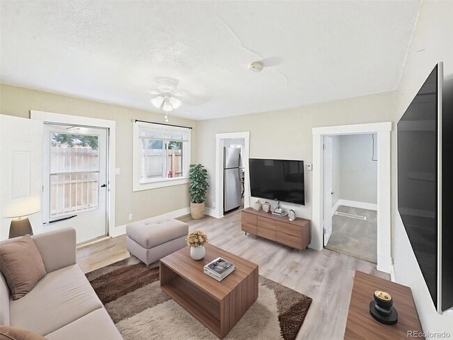 Photo - 404 S Race St