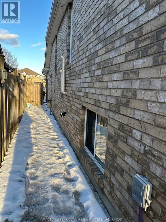 Photo - 2383 Askin Ave