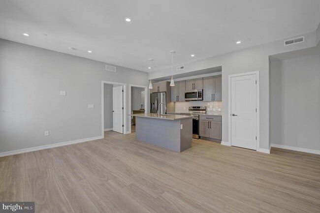 Photo - 2445 Innovator Wy Unidad 3D