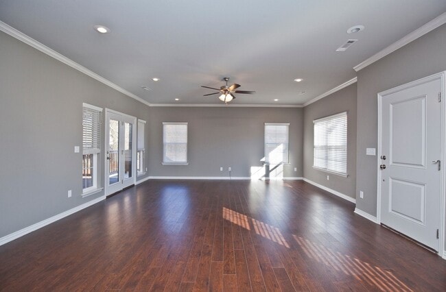 Photo - 3836 Williams Cove