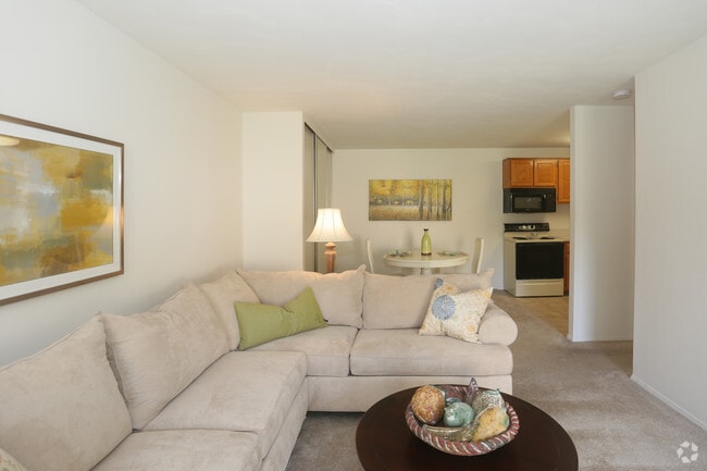 Villas at Pine Hills