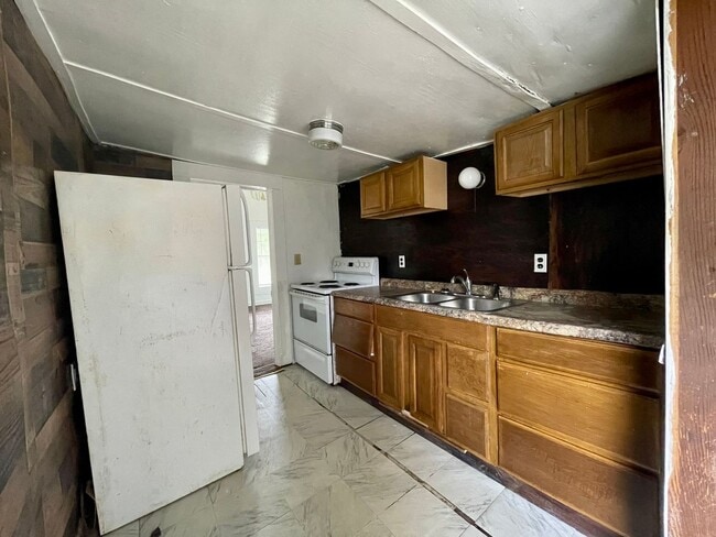 Photo - 1130 Elgie St