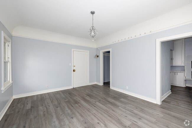 Studio - 500SF - Living Room