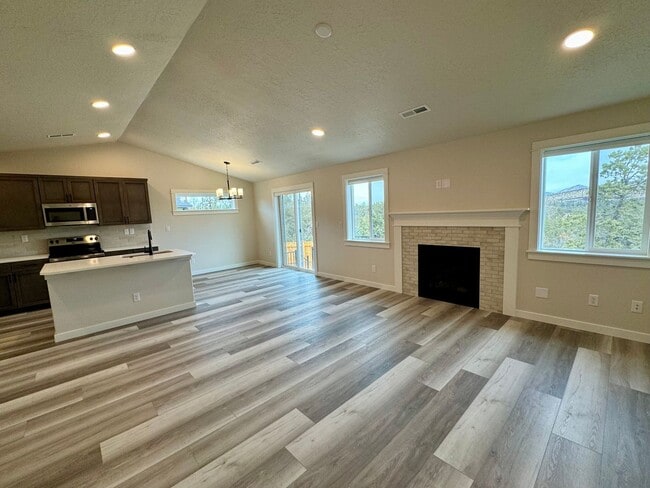 Photo - Brand new build with stunning Dry Canyon views!