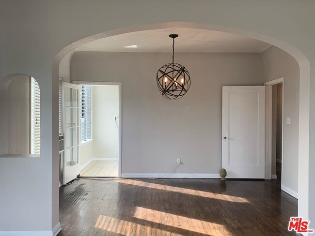 Photo - 259 S Elm Dr
