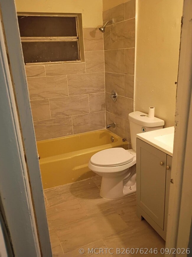 1845 NW 55th Ave Unit 4
