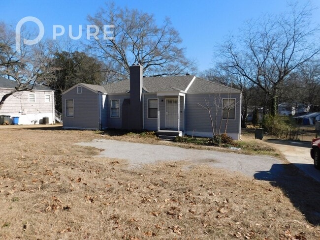 Photo - 1/2 off a month's rent with fully executed...