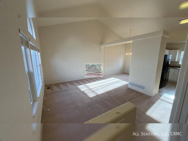 Photo - 8178 Meadowcrest Dr