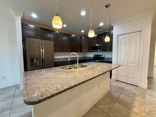 Photo - 189 NE Jettie Terrace Casa