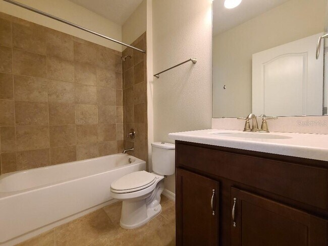 1039 Taramundi Dr