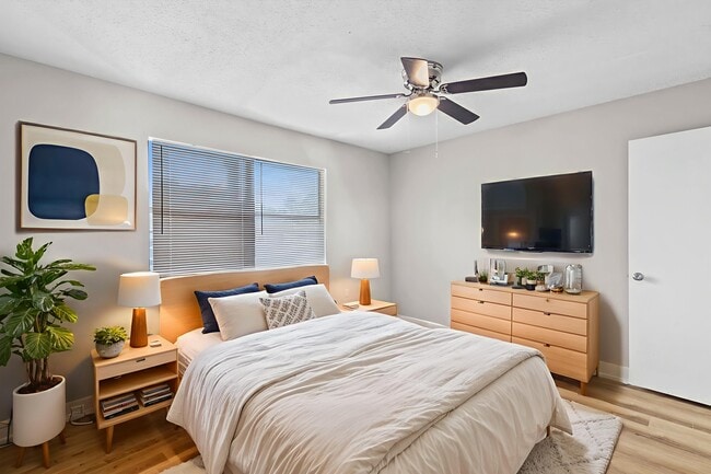 Photo - The Woodford