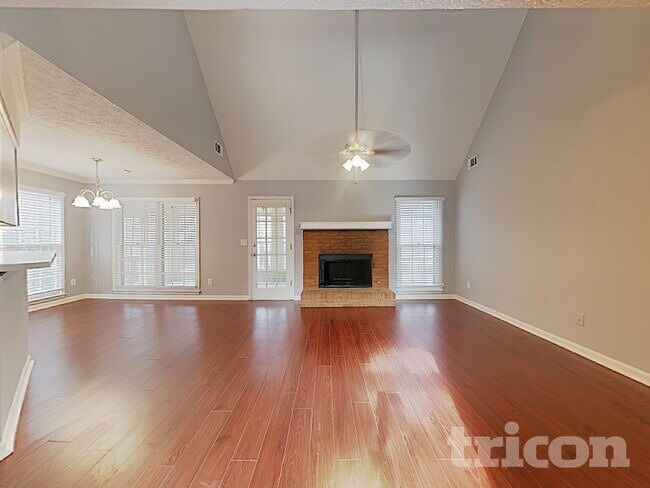 Photo - 2651 Laurel Woods Ln SE