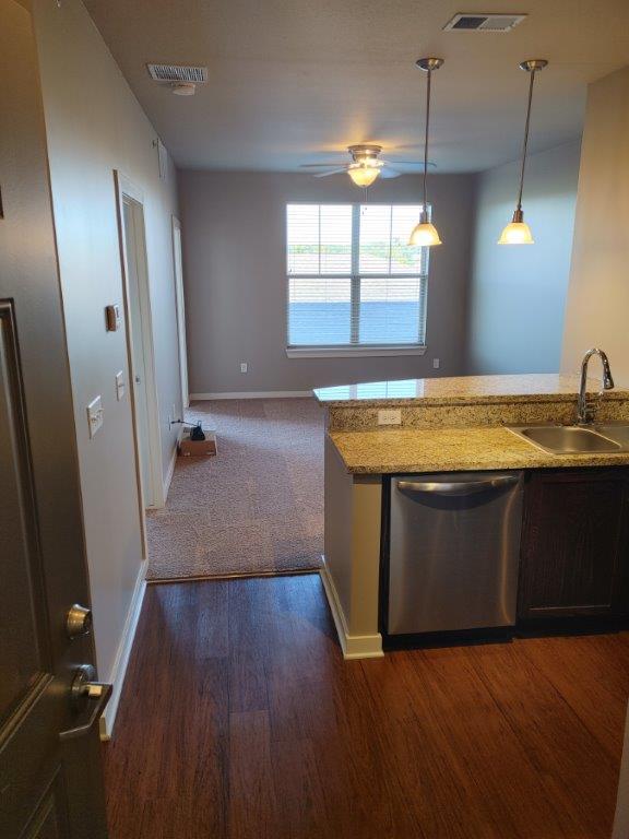 Shadow Lake Square Apartments Papillion, NE