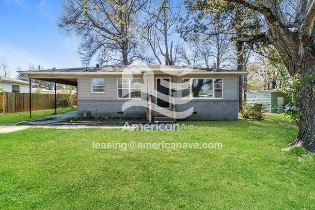 Building Photo - 713 Brewer St