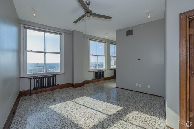 1BR, 1BA - 982SF - Bedroom