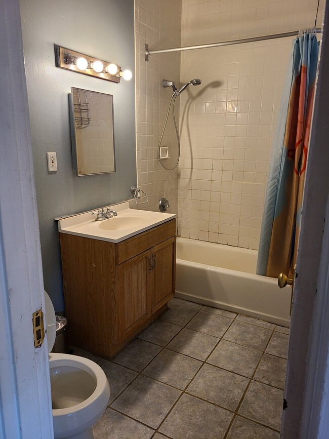 30 Glenville Ave Unit 3