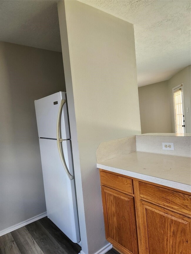 Photo - 1900 Old Creek Dr