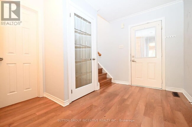 Photo - 14 Brown Wood Dr