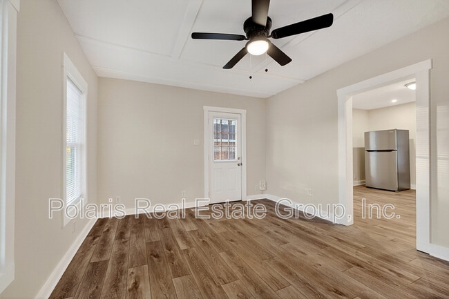 Photo - 1410 Hannibal St