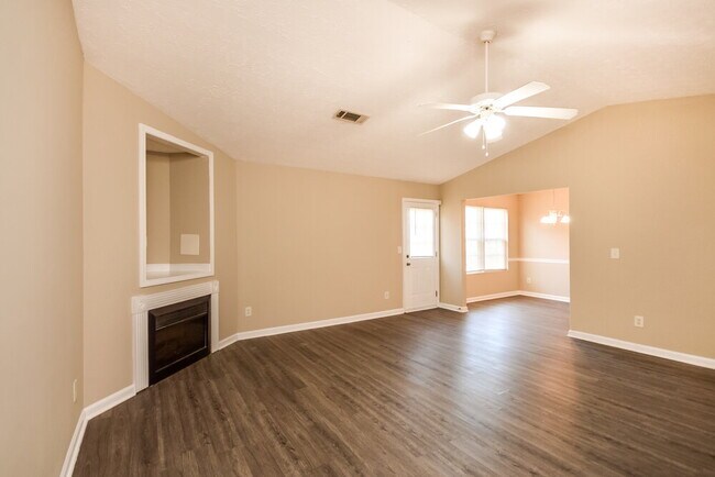 Photo - 20 Carver Dr