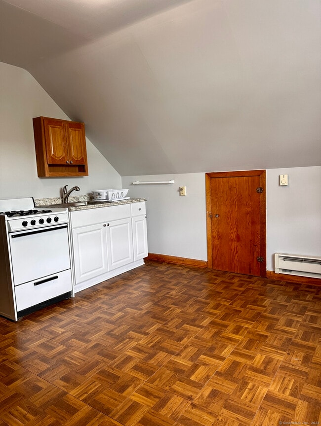 Photo - 122 Hansen Ave Unit 3