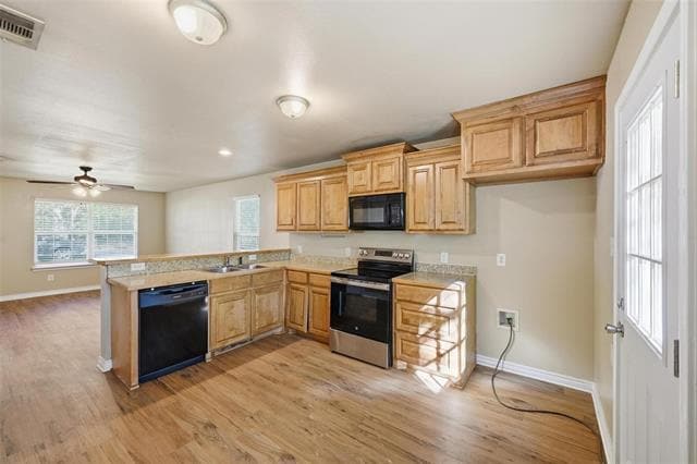 Photo - 728 W Walker St