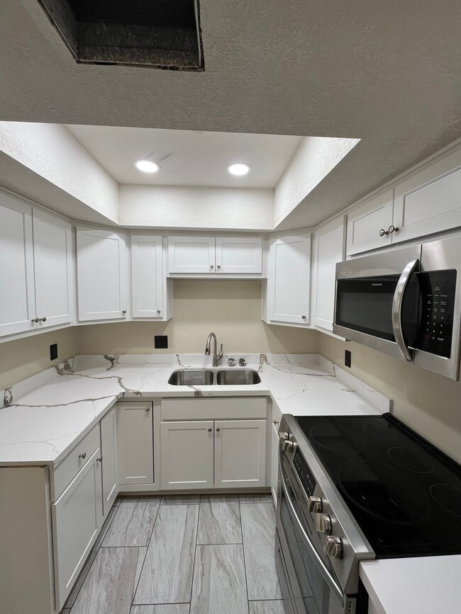 Photo - 17 E Ruth Ave Unit 302