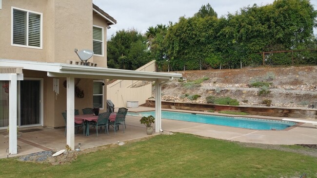 Photo - Beautiful Bonita Home, 4 Bedrooms, 2.5 Baths, 3 Car Garage, Pool!