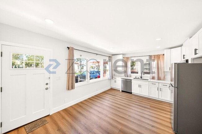 Photo - 854 Orange Ave