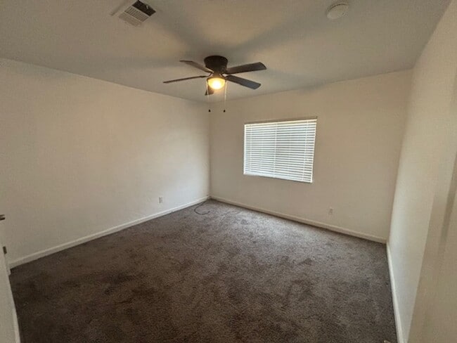 Photo - 320 N Imperial Ave