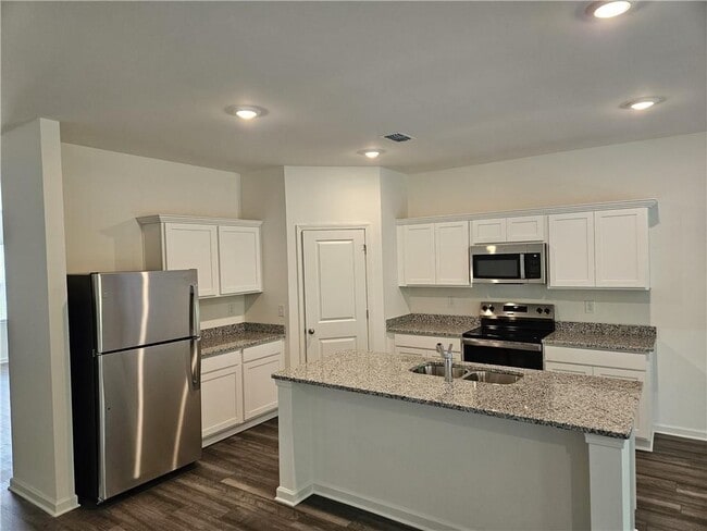 Photo - 326 Silverton Dr
