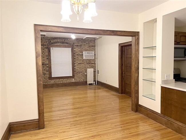 Building Photo - 1204 Harmon Pl Unit 6 Rental