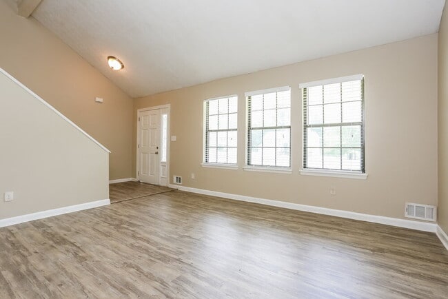 Photo - 900 Turtle Bend Ln