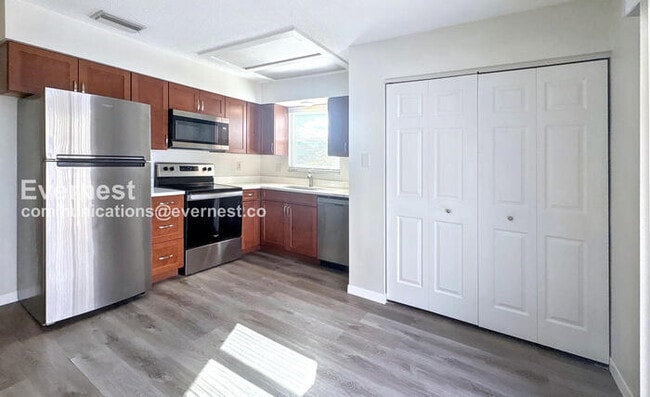 Photo - 2901 Bay View Dr Unit a