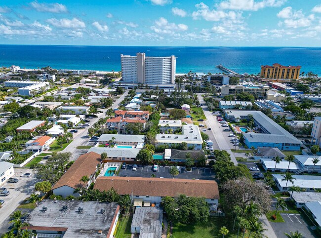 Photo - 1917 NE 3rd St