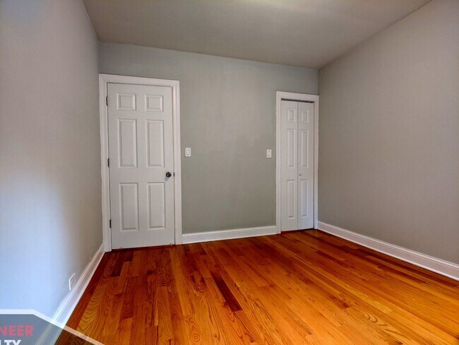 Photo - 835 W Wolfram St Unidad 3