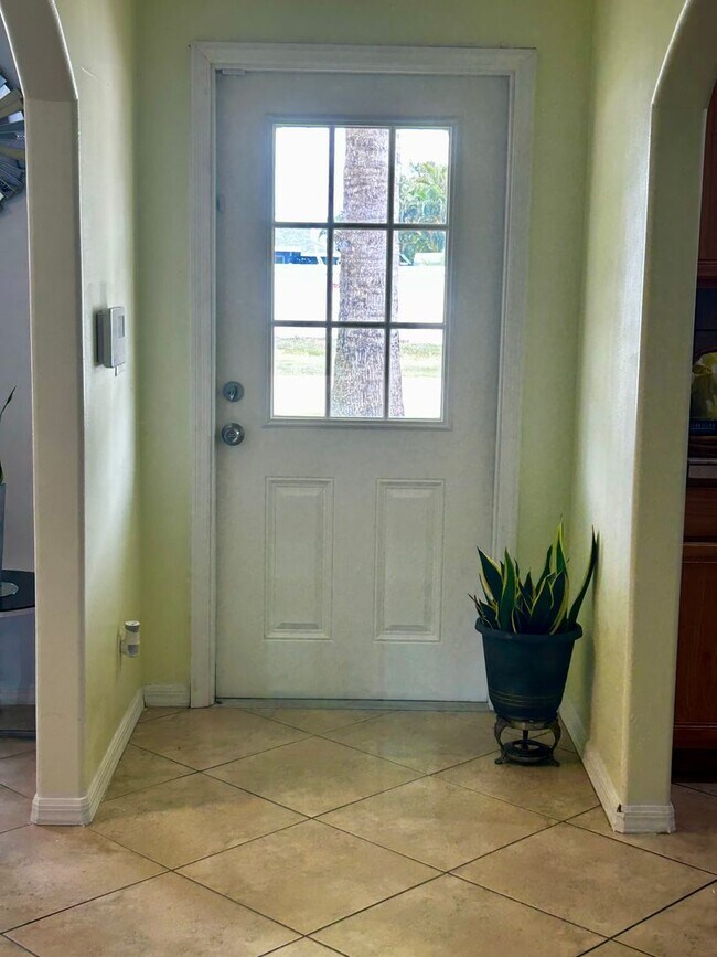 Photo - Western Port St. Lucie 3/2/2 with flex/roo...