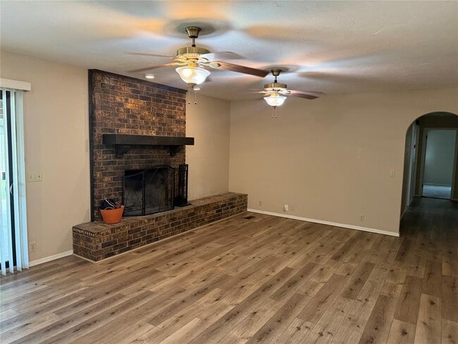 Photo - 1018 Claremont Dr