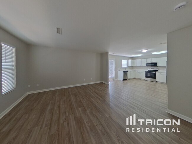 Photo - 758 Sinclair Dr