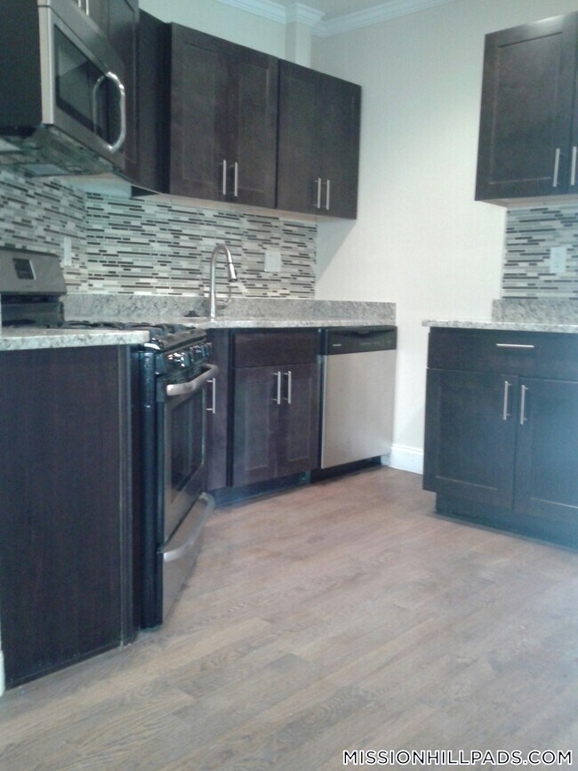 Photo - 2975 Washington St Unidad 3