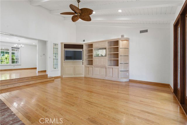 Photo - 19803 Linnet St