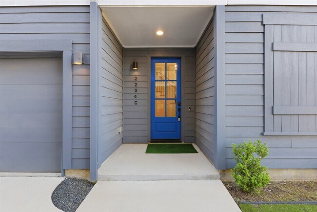 Photo - 2204 Lou Ellen Ln