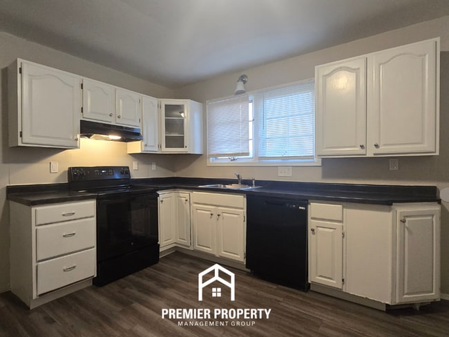 Photo - 2185 Flight Dr